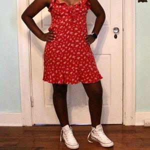 American Eagle: Size S: Color Red with flowers